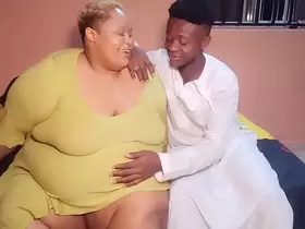 AfricanChikito Fat Juicy Pussy opens up like a GEYSER!!!